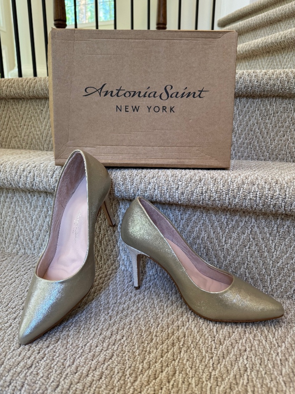 Antonia Saint Victoria Gold/Champagne Leather Pump High Heel Sz 8.5
